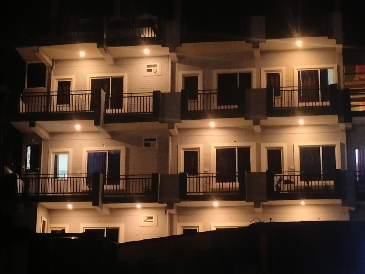 Chandra Palace Risikés Kültér fotó