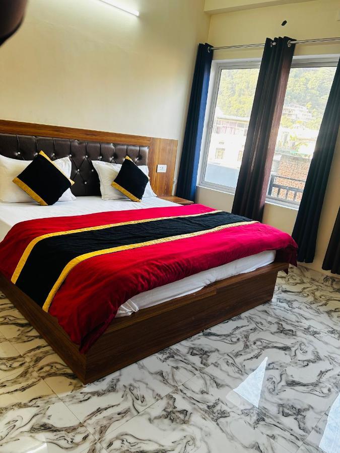 Chandra Palace Risikés Kültér fotó