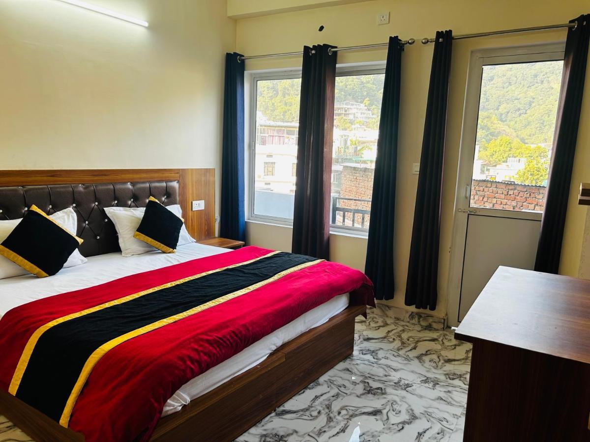 Chandra Palace Risikés Kültér fotó